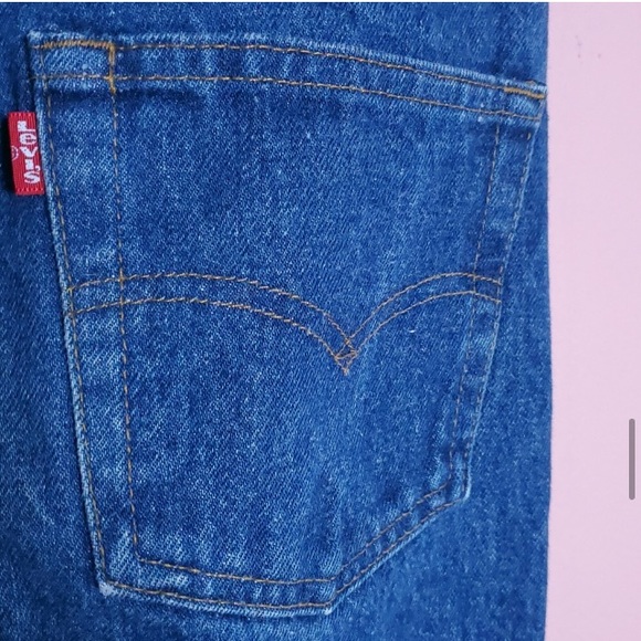 Vintage Levi's 501 High Rise Tapered Jeans - Picture 15 of 15
